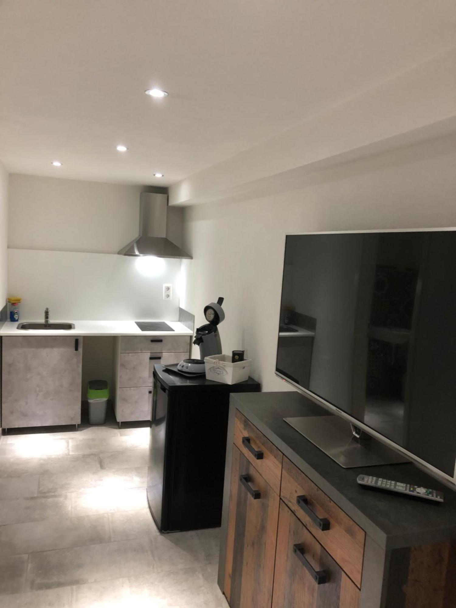 Greenhome Loerrach -Ihre Unterkunft Im 3-Laendereck- Rom bilde